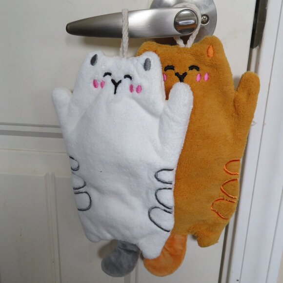 NWOT Set of 2 Hand Towels Bathroom Kitchen (F80) - Picture 4 of 4